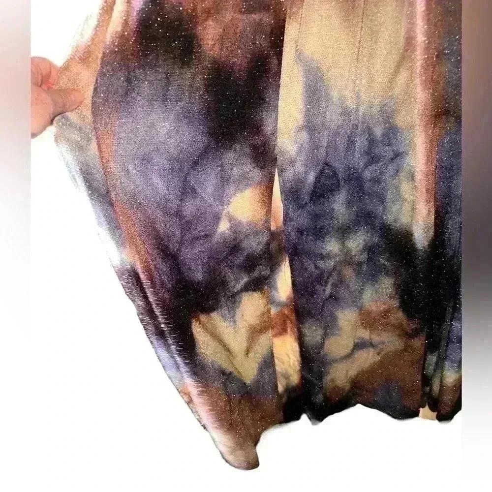 Blumin‎ Apparel size large tie dye with metallic silver thread. V neck. NWOT - Picture 7 of 12